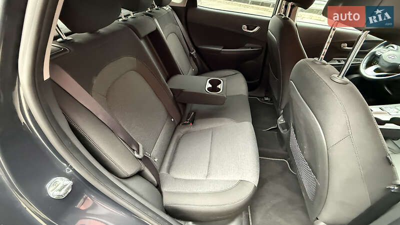 Внедорожник / Кроссовер Hyundai Kona 2021 в Киеве