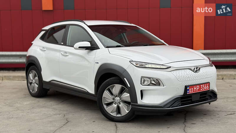 Внедорожник / Кроссовер Hyundai Kona 2020 в Киеве