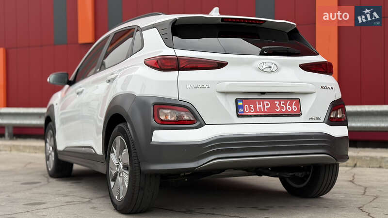 Внедорожник / Кроссовер Hyundai Kona 2020 в Киеве