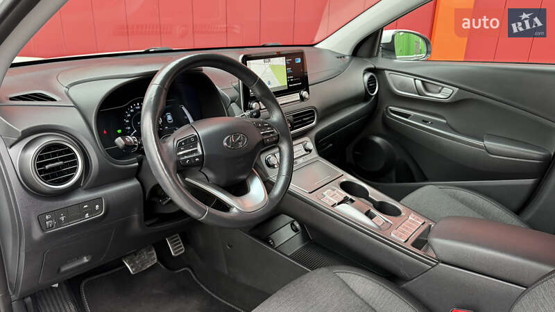 Внедорожник / Кроссовер Hyundai Kona 2020 в Киеве