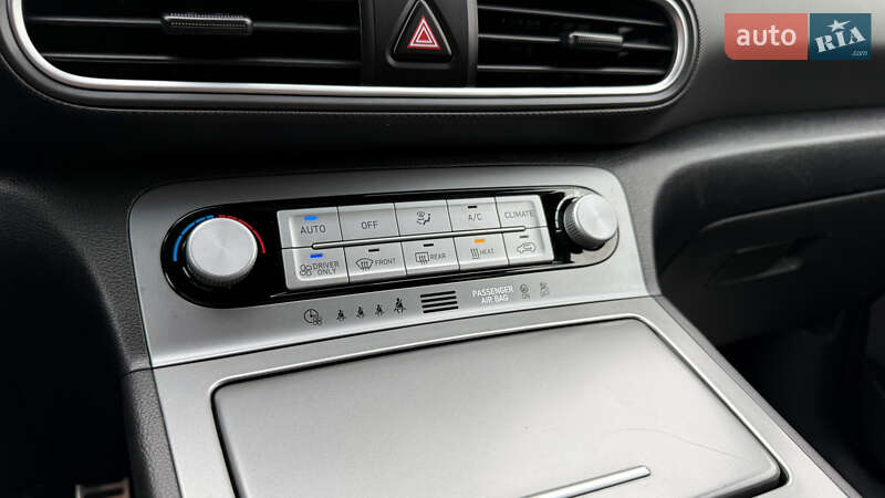 Внедорожник / Кроссовер Hyundai Kona 2020 в Киеве