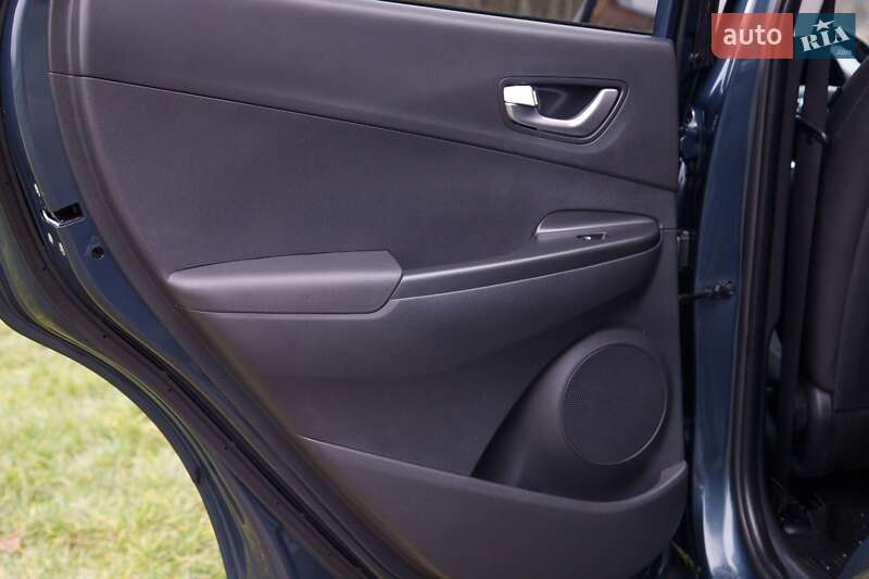 Внедорожник / Кроссовер Hyundai Kona 2023 в Бердичеве