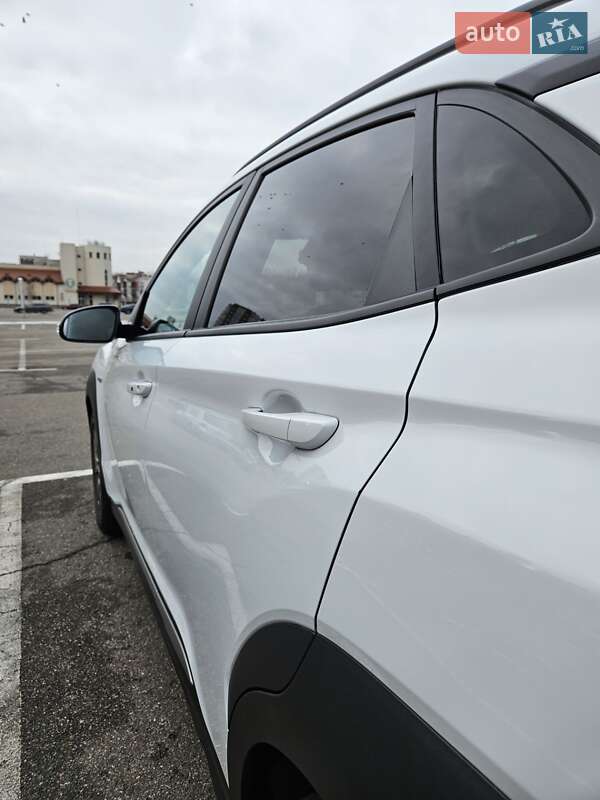 Внедорожник / Кроссовер Hyundai Kona 2018 в Броварах