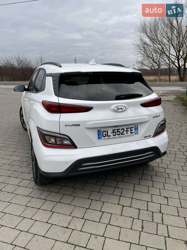 Внедорожник / Кроссовер Hyundai Kona 2022 в Львове