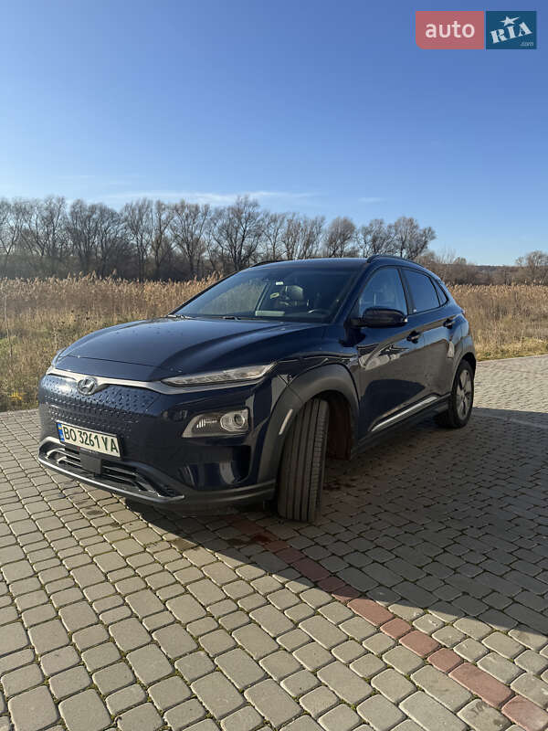 Внедорожник / Кроссовер Hyundai Kona 2020 в Тернополе