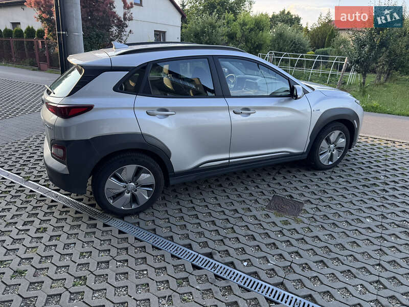 Внедорожник / Кроссовер Hyundai Kona 2020 в Самборе