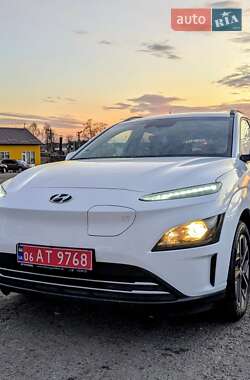 Внедорожник / Кроссовер Hyundai Kona 2021 в Ровно