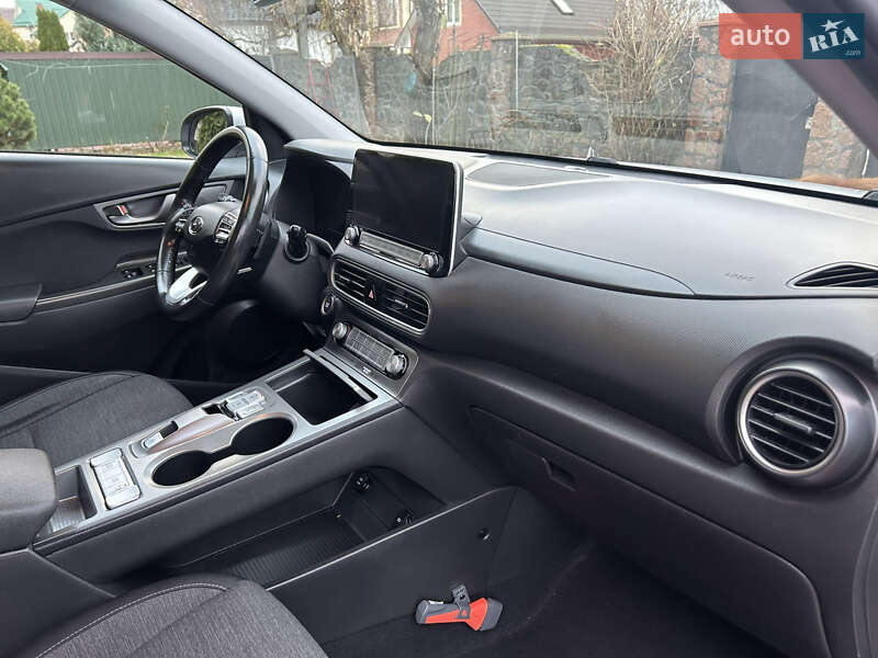 Внедорожник / Кроссовер Hyundai Kona 2020 в Хмельницком