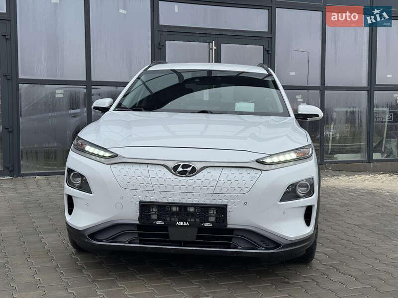 Внедорожник / Кроссовер Hyundai Kona 2018 в Тернополе