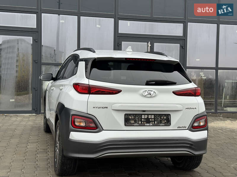 Внедорожник / Кроссовер Hyundai Kona 2018 в Тернополе