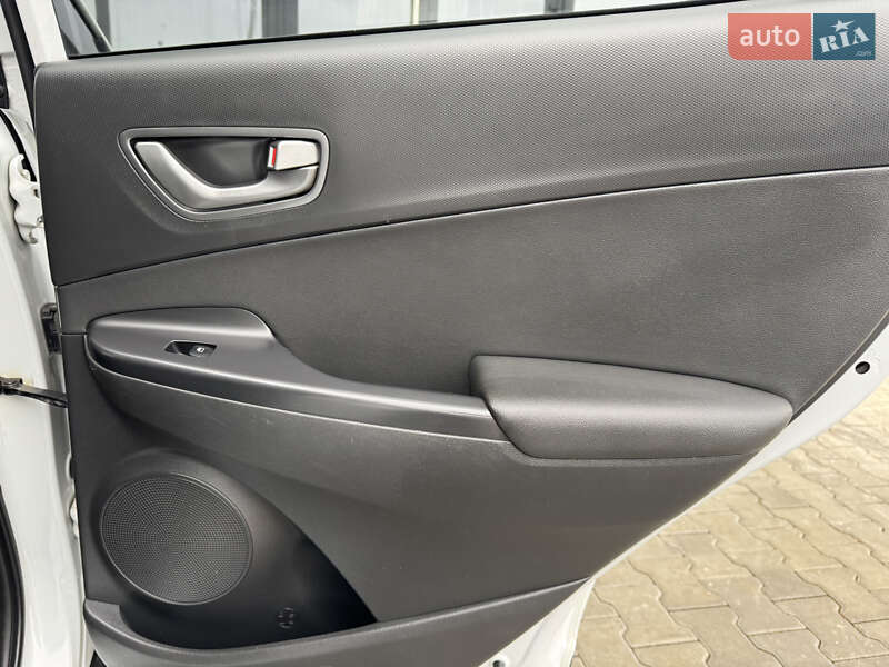 Внедорожник / Кроссовер Hyundai Kona 2018 в Тернополе