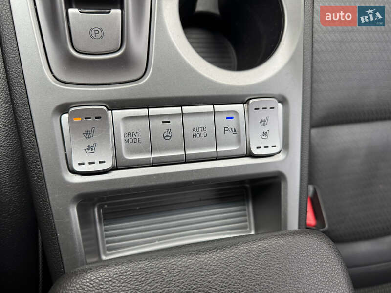 Внедорожник / Кроссовер Hyundai Kona 2018 в Тернополе