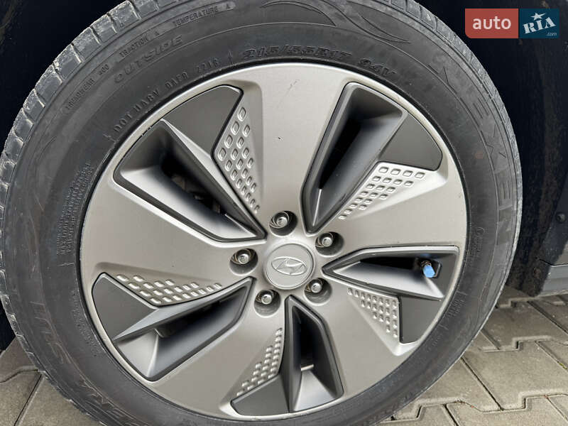 Внедорожник / Кроссовер Hyundai Kona 2018 в Тернополе