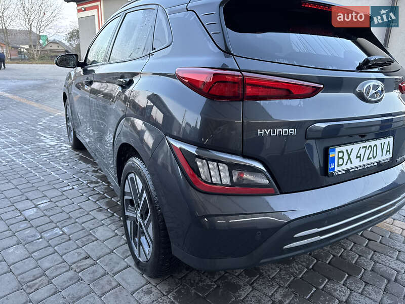 Внедорожник / Кроссовер Hyundai Kona 2023 в Хмельницком