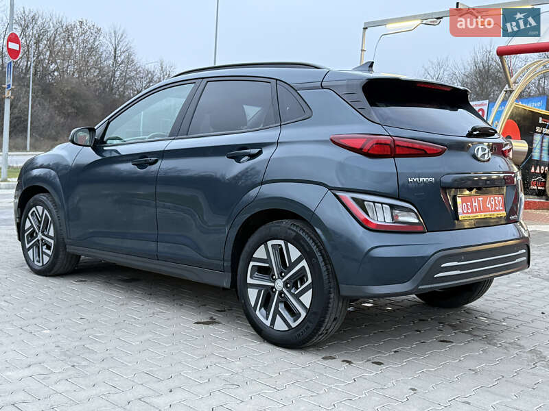 Внедорожник / Кроссовер Hyundai Kona 2023 в Тернополе