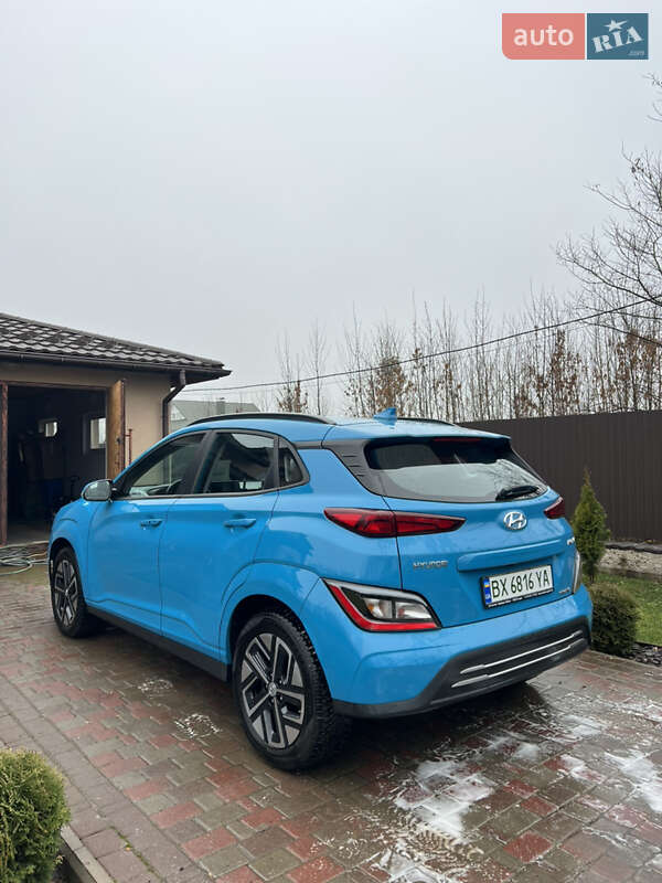 Внедорожник / Кроссовер Hyundai Kona 2022 в Хмельницком