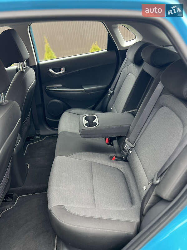 Внедорожник / Кроссовер Hyundai Kona 2022 в Хмельницком