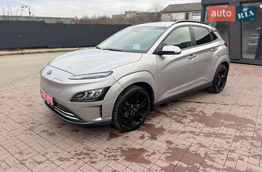 Внедорожник / Кроссовер Hyundai Kona 2023 в Ровно