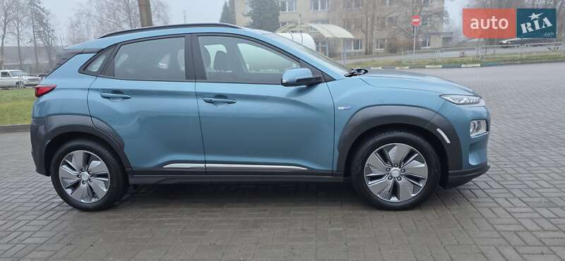 Внедорожник / Кроссовер Hyundai Kona 2020 в Тернополе