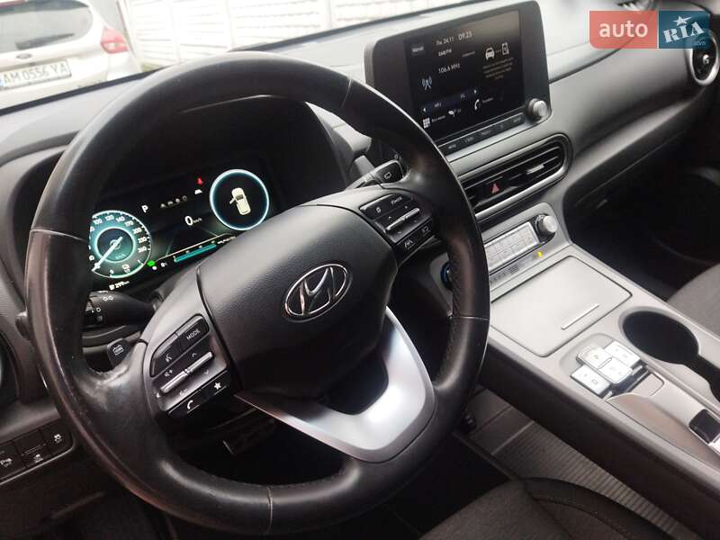 Внедорожник / Кроссовер Hyundai Kona 2021 в Звягеле