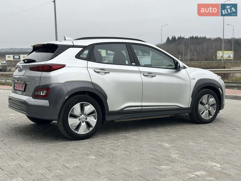 Позашляховик / Кросовер Hyundai Kona 2020 в Тернополі