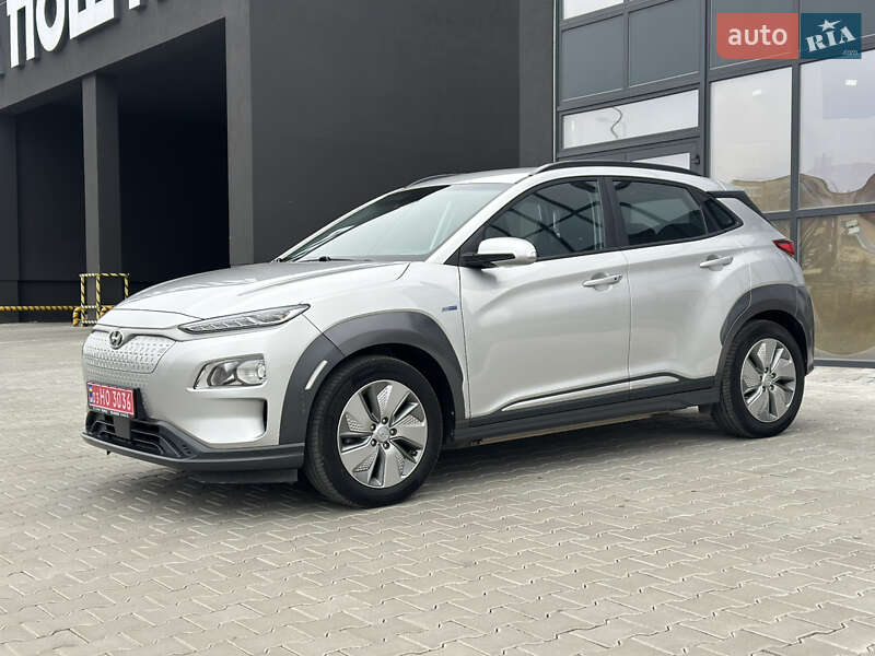 Позашляховик / Кросовер Hyundai Kona 2020 в Тернополі