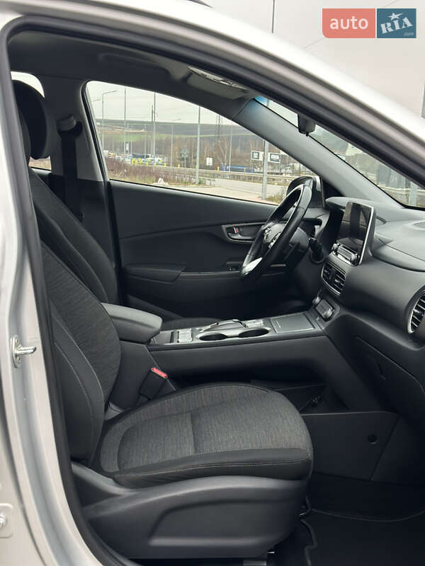 Позашляховик / Кросовер Hyundai Kona 2020 в Тернополі