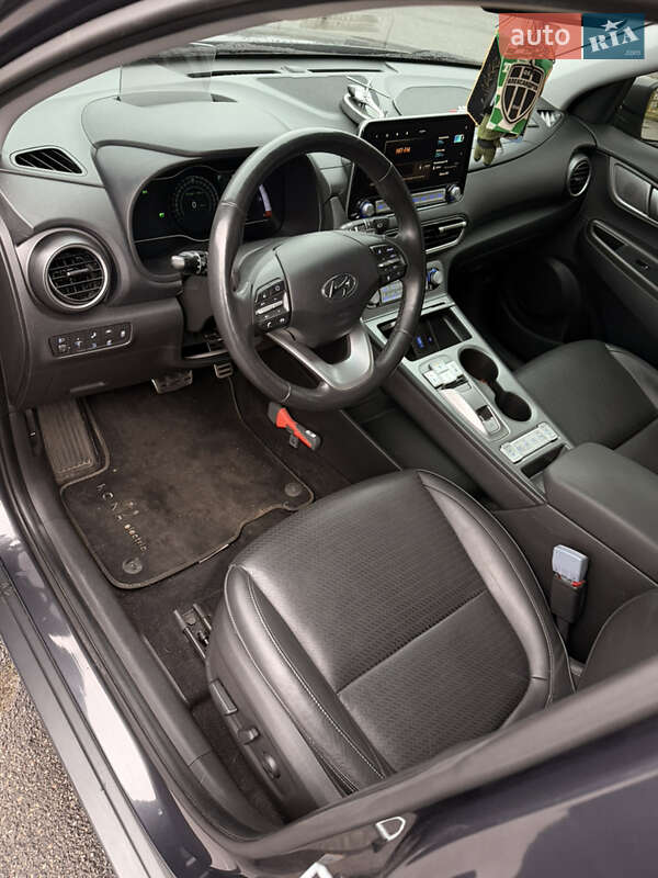 Внедорожник / Кроссовер Hyundai Kona 2020 в Александрие