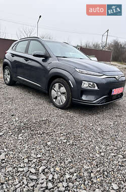 Внедорожник / Кроссовер Hyundai Kona 2020 в Староконстантинове