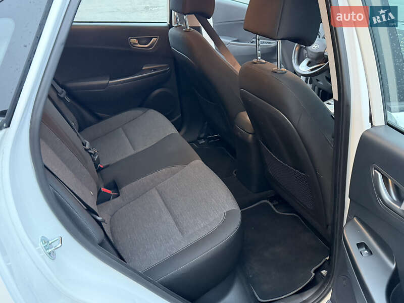 Позашляховик / Кросовер Hyundai Kona 2021 в Тернополі фото 34 Позашляховик / Кросовер Hyundai Kona 2021 в Тернополі