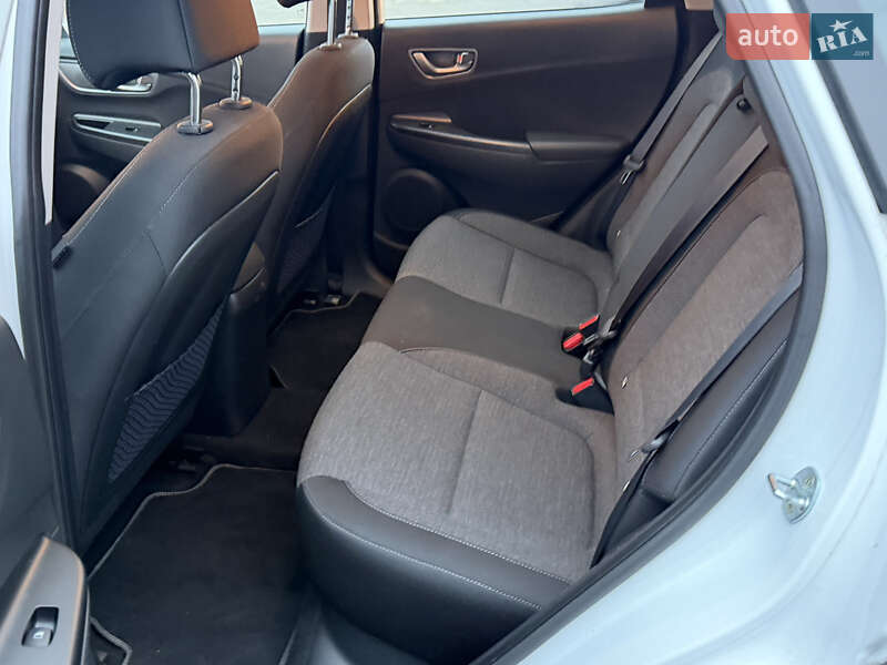 Позашляховик / Кросовер Hyundai Kona 2021 в Тернополі фото 38 Позашляховик / Кросовер Hyundai Kona 2021 в Тернополі