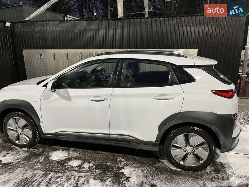 Внедорожник / Кроссовер Hyundai Kona 2020 в Виннице