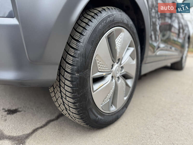 Позашляховик / Кросовер Hyundai Kona 2020 в Рівному