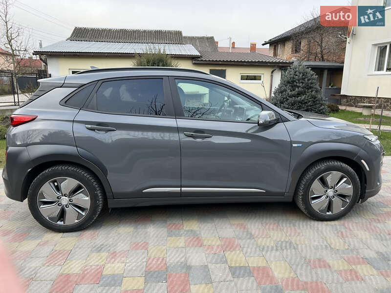 Внедорожник / Кроссовер Hyundai Kona 2019 в Львове