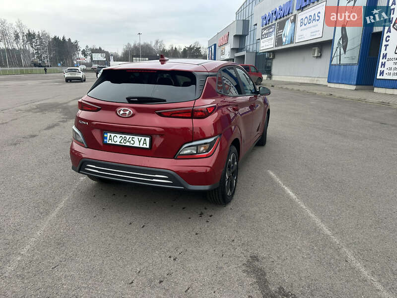 Внедорожник / Кроссовер Hyundai Kona 2023 в Луцке