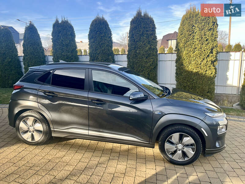 Внедорожник / Кроссовер Hyundai Kona 2019 в Ивано-Франковске