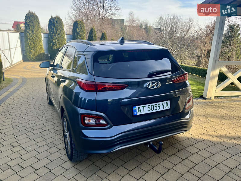 Внедорожник / Кроссовер Hyundai Kona 2019 в Ивано-Франковске