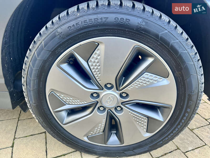 Внедорожник / Кроссовер Hyundai Kona 2019 в Ивано-Франковске