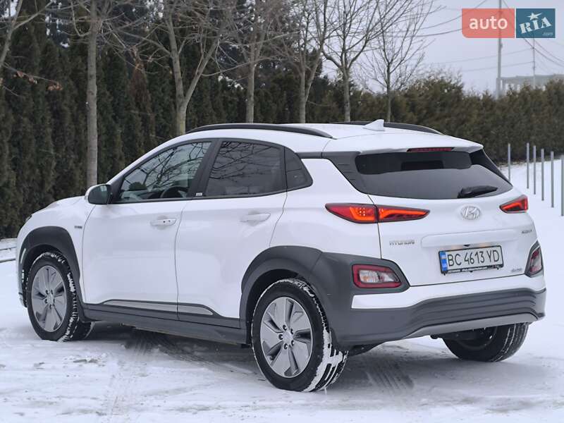 Внедорожник / Кроссовер Hyundai Kona 2021 в Львове
