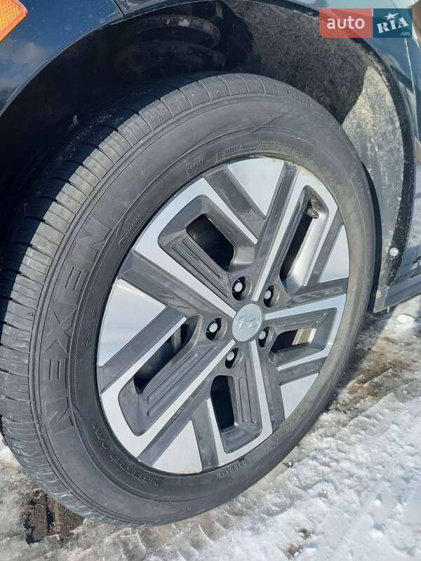 Позашляховик / Кросовер Hyundai Kona 2023 в Полтаві