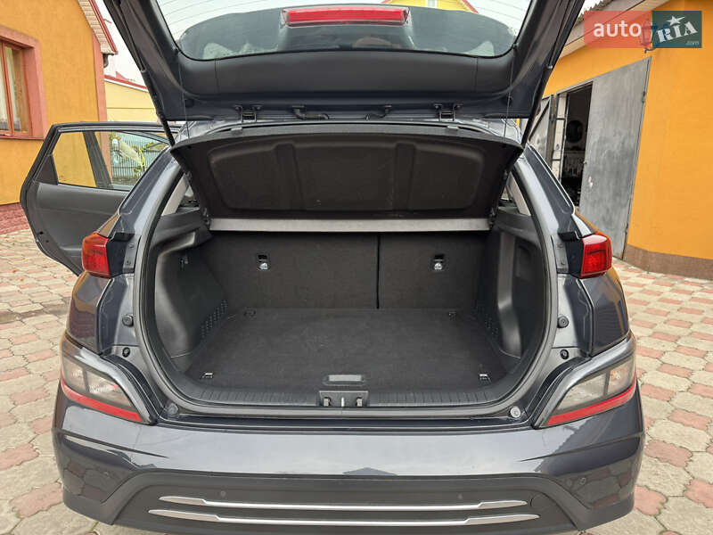 Внедорожник / Кроссовер Hyundai Kona 2022 в Ровно