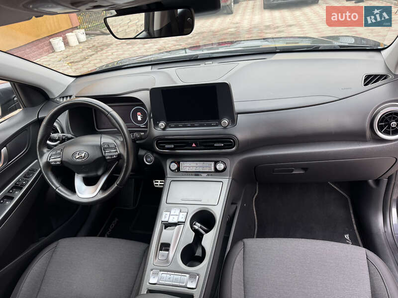 Внедорожник / Кроссовер Hyundai Kona 2022 в Ровно