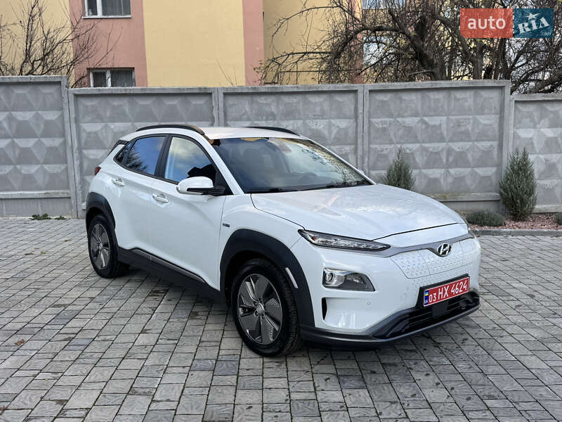 Внедорожник / Кроссовер Hyundai Kona 2018 в Ровно