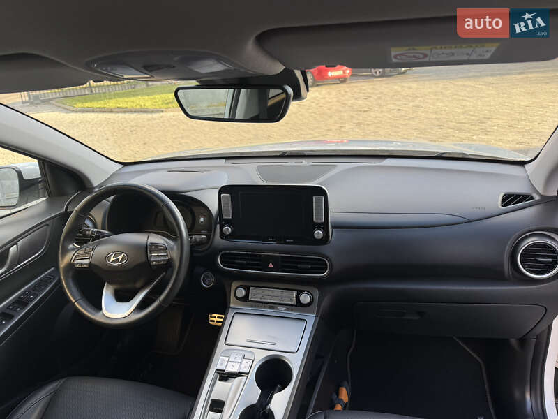 Внедорожник / Кроссовер Hyundai Kona 2018 в Ровно