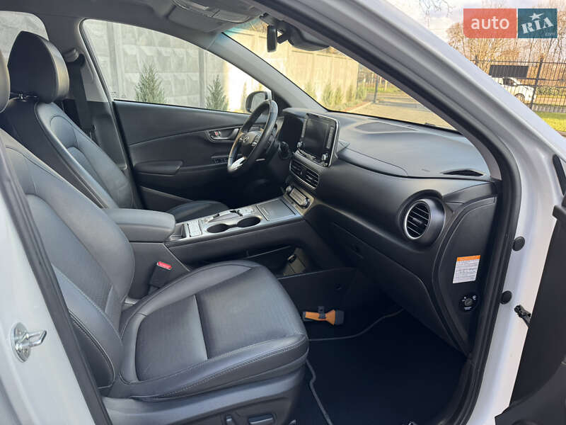 Внедорожник / Кроссовер Hyundai Kona 2018 в Ровно