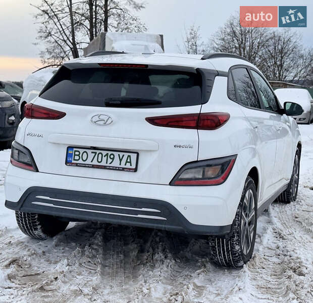 Внедорожник / Кроссовер Hyundai Kona 2022 в Тернополе