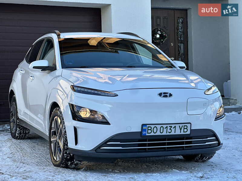 Внедорожник / Кроссовер Hyundai Kona 2021 в Тернополе