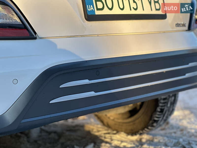 Внедорожник / Кроссовер Hyundai Kona 2021 в Тернополе