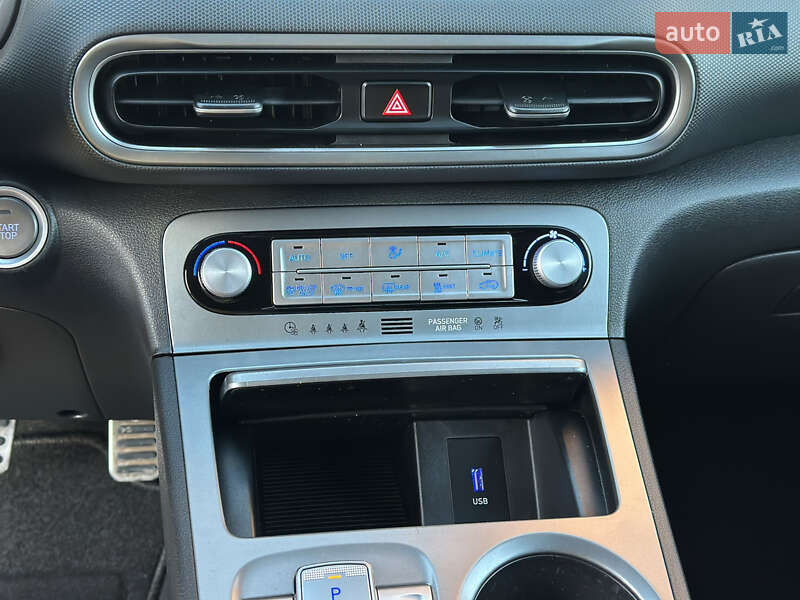 Внедорожник / Кроссовер Hyundai Kona 2021 в Тернополе