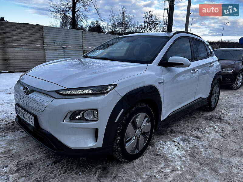 Внедорожник / Кроссовер Hyundai Kona 2020 в Хмельницком